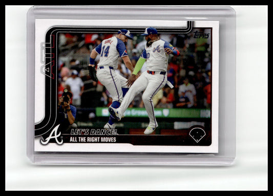 2025 Topps #237 Let’s Dance! All the Right Moves
