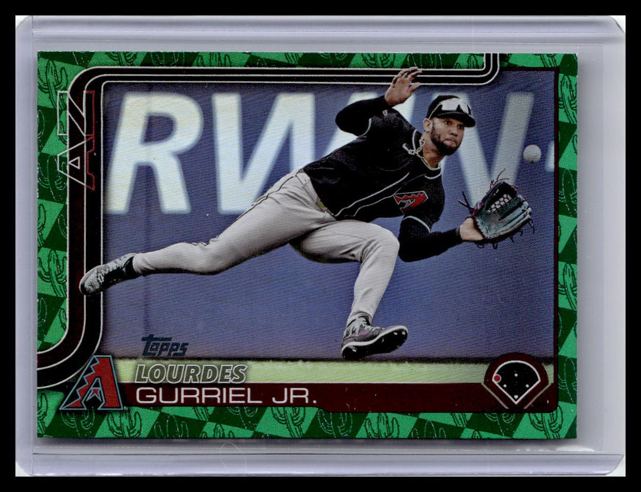 2025 Topps #136 Lourdes Gurriel Jr. Green Holo Foil #/99