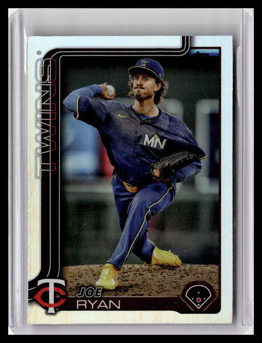 2025 Topps #40 Joe Ryan Rainbow Foil
