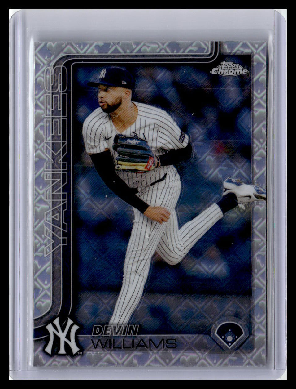 2025 Topps Chrome Logofractor Edition #153 Devin Williams