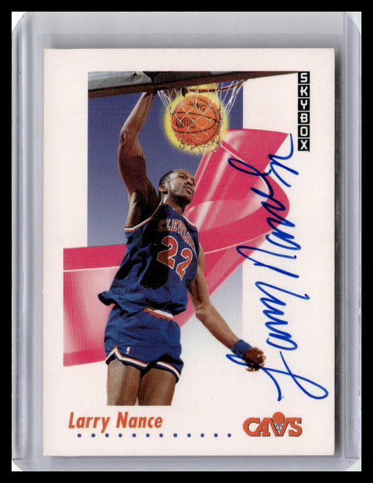 1991-92 SkyBox #52 Larry Nance - Auto